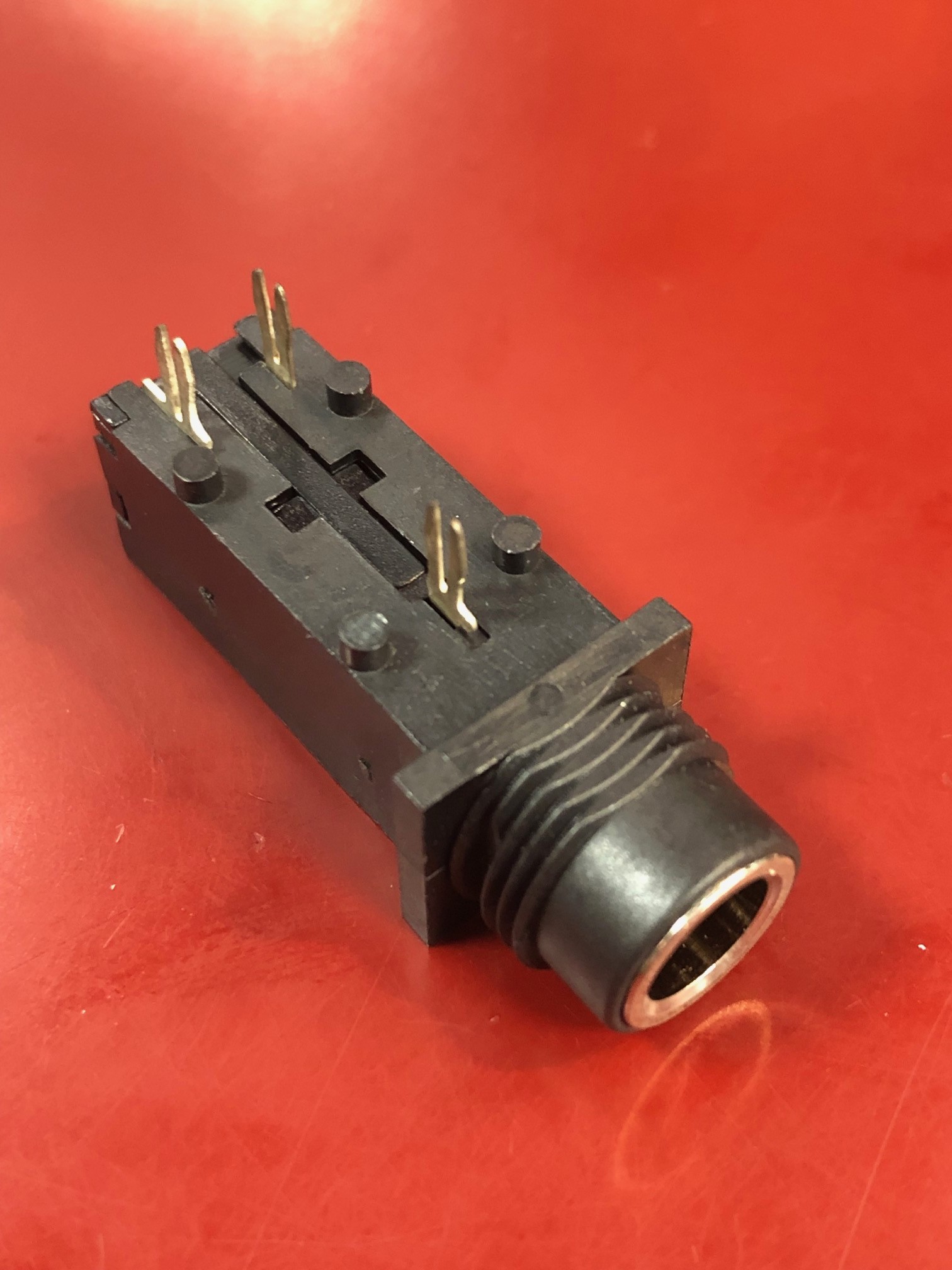 J3449108  CONECTOR JACK SOCKET ROLAND=03568167